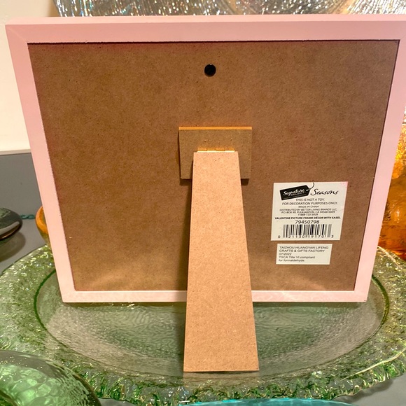 NWT 9”x9.5”wood”Love you more.”picture frame w/ easel. Metal clasp secures image - Picture 4 of 5